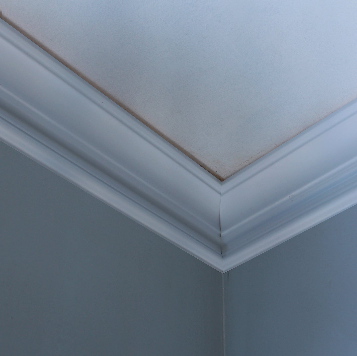 Peel & Stick LIT Molding 35LIT