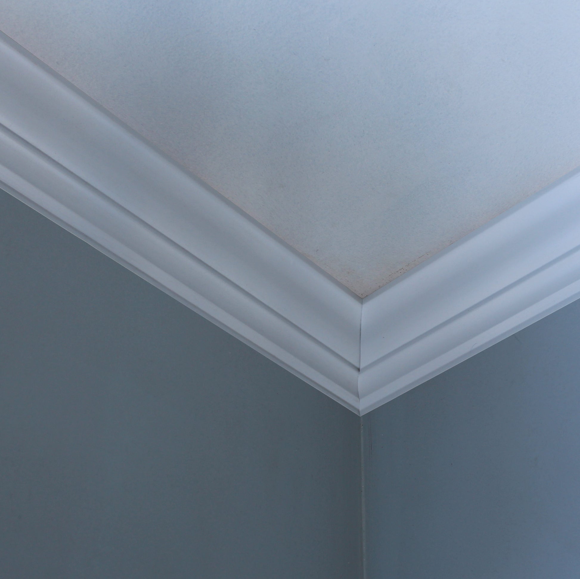 3 3/4" colonial Peel & stick easy crown molding